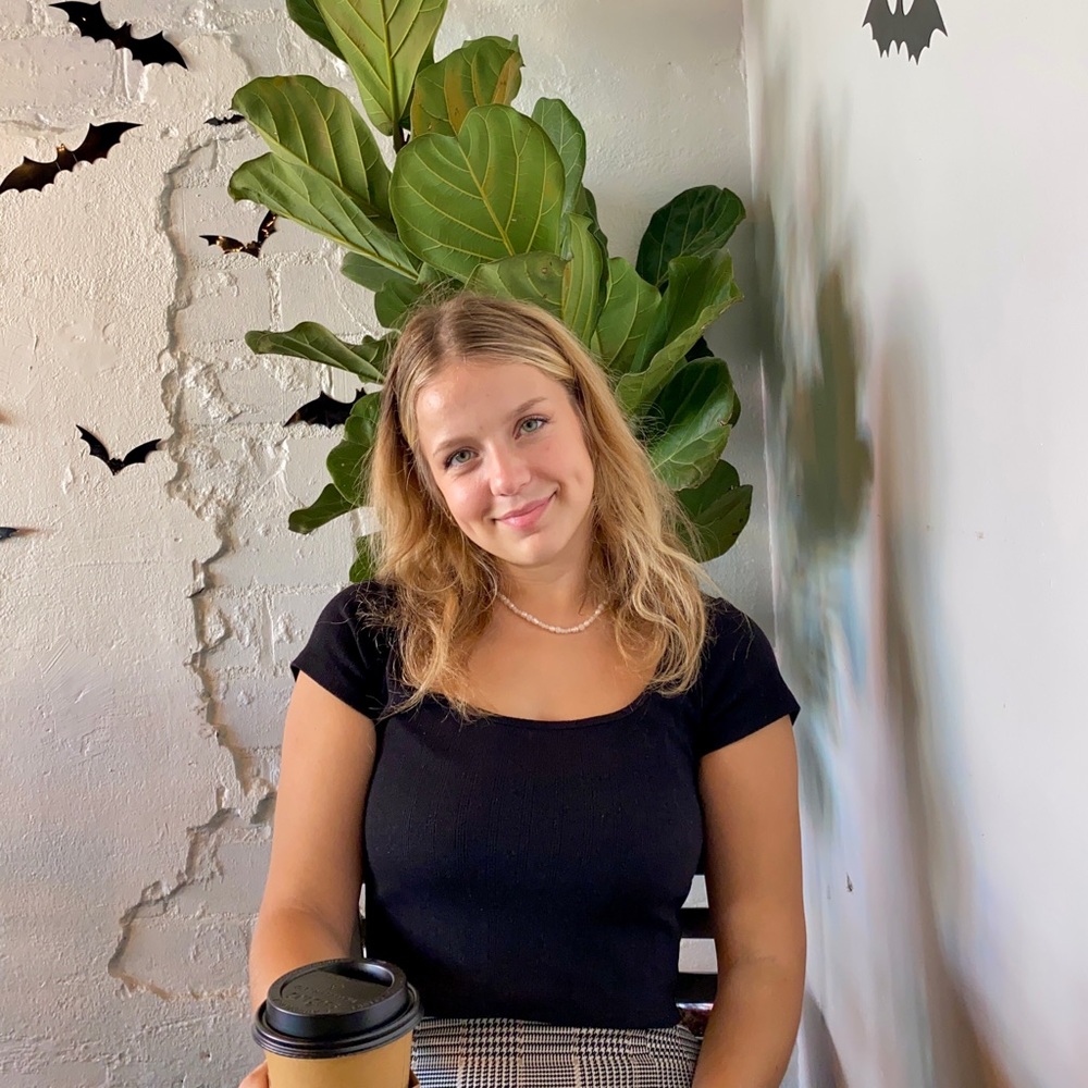 Meet your Posher, Angie